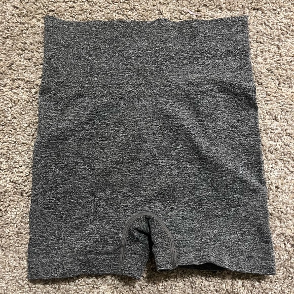 G ATHLETICA Shorts - Picture 4 of 4